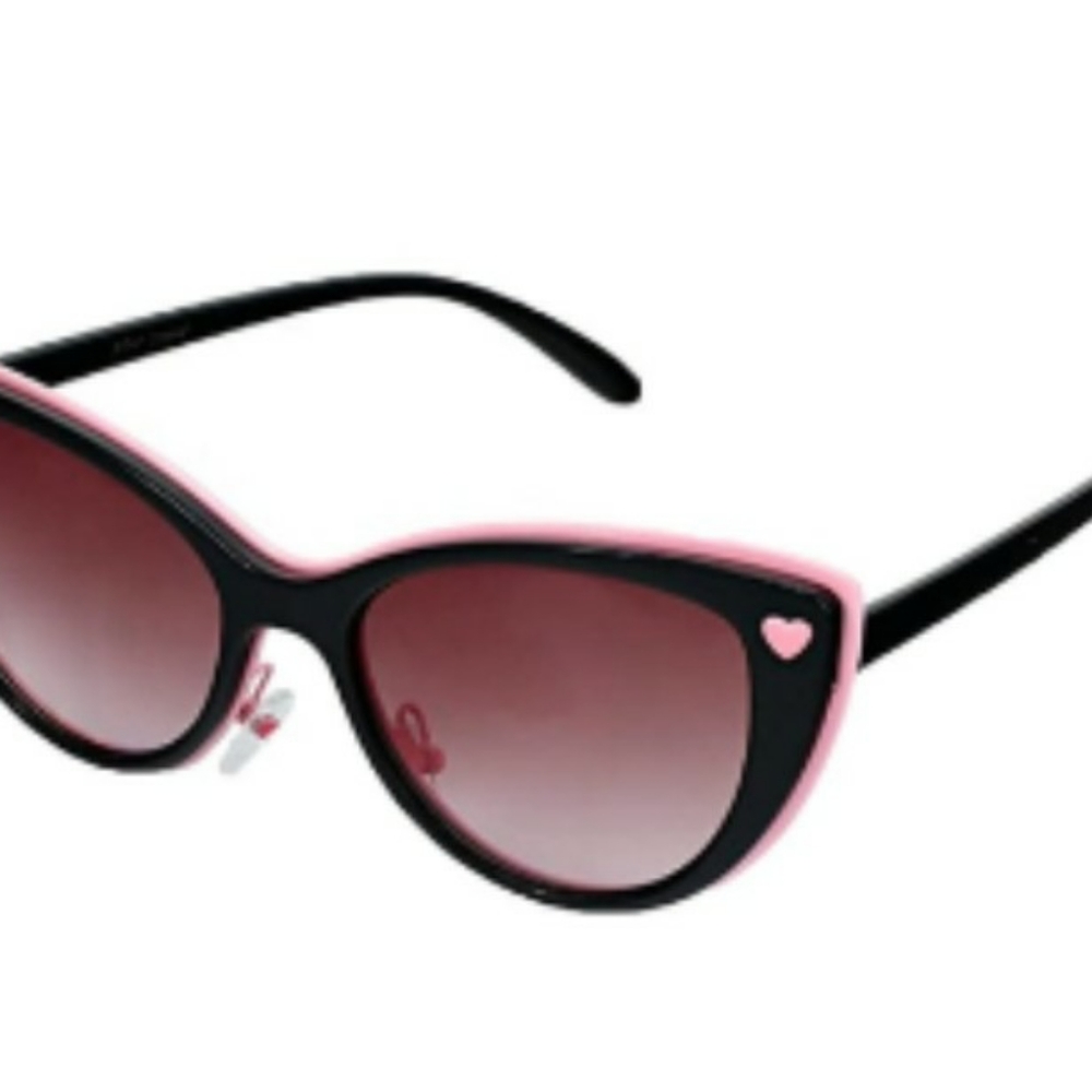 NWOT Betsey Johnson Two-toned Cat Eye Sunglasses